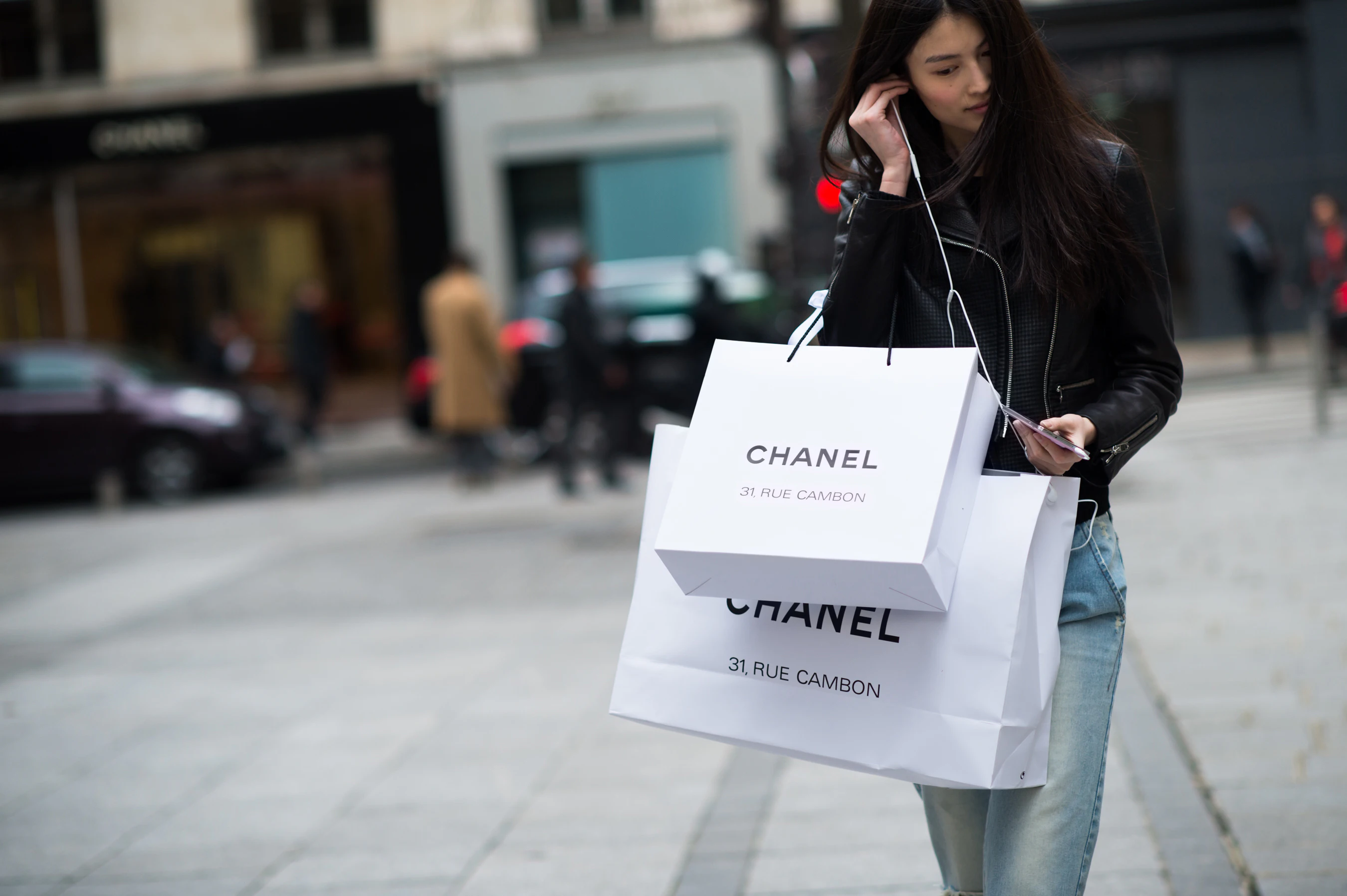 Paris Shopping Fashion Week