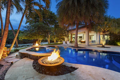 01 Villa Backyard With Pool In Fort Lauderdale