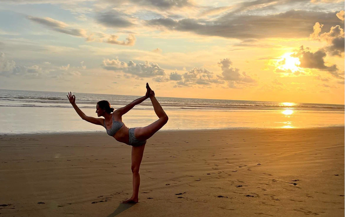 Villa Sunrise Yoga Balance Png