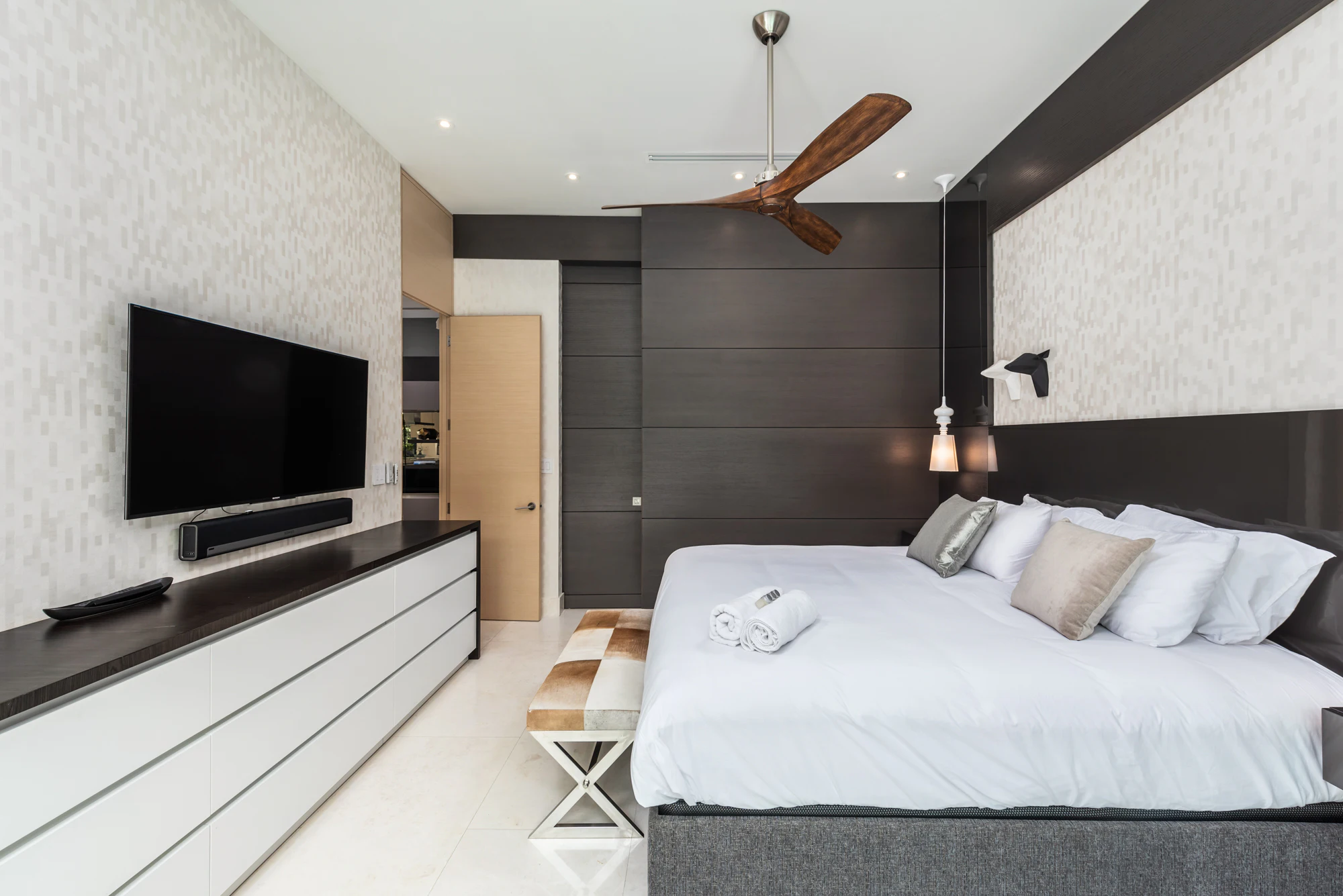 17 Villa Master Bedroom in Miami