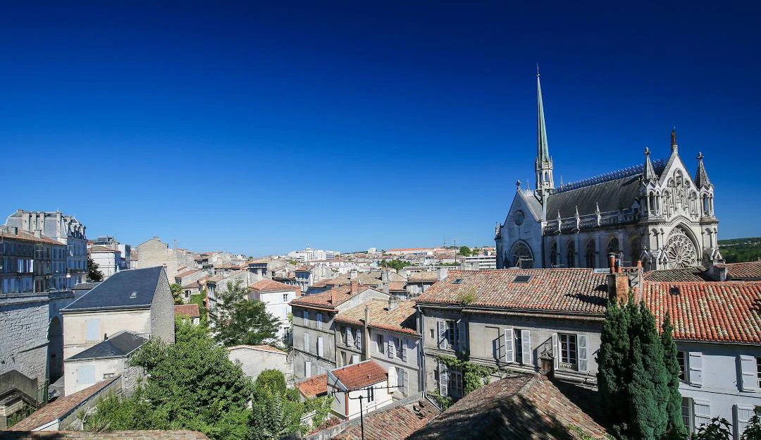 Vacation Villa Rentals in Angoulême