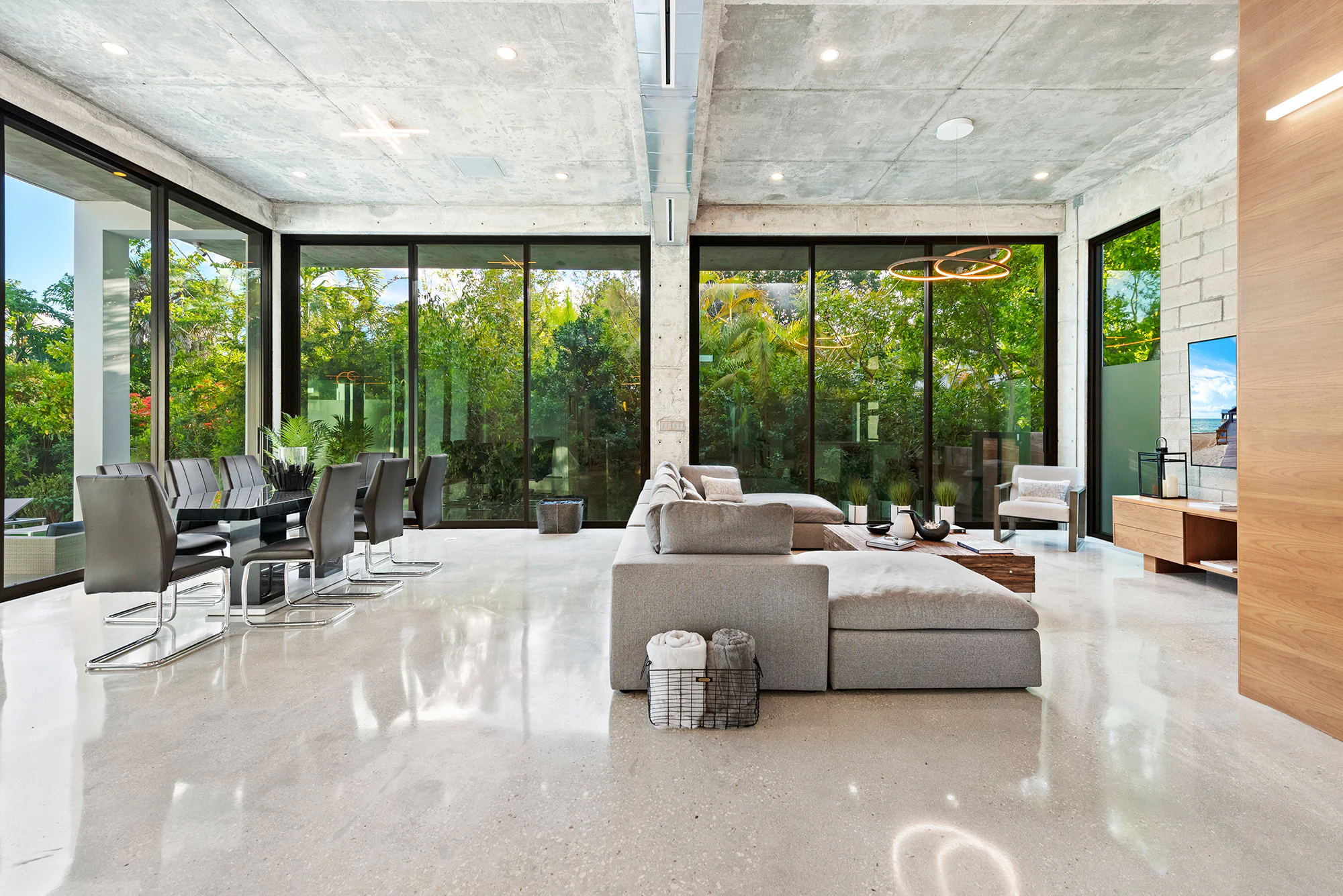 Villa Infinity Luxury Living