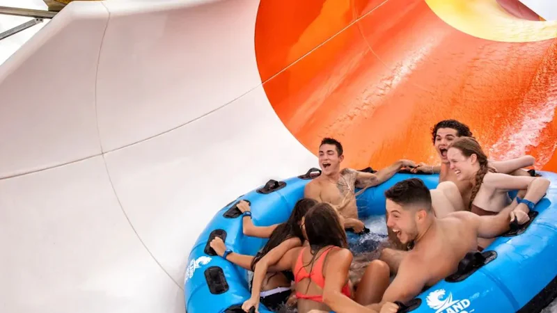 18 Awesome Outdoor & Indoor Water Parks in And Around Los Angeles