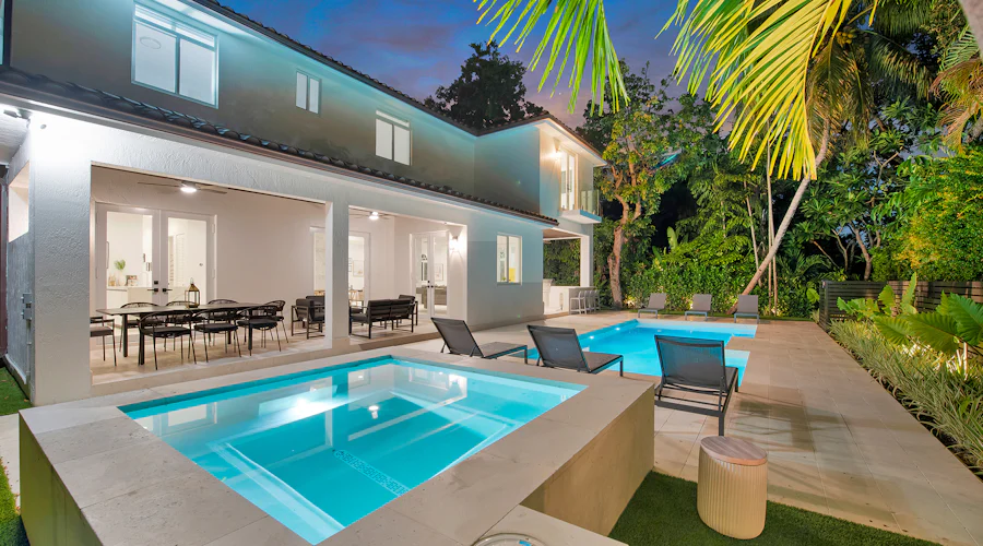 1 Villa Miami Backyard Pool