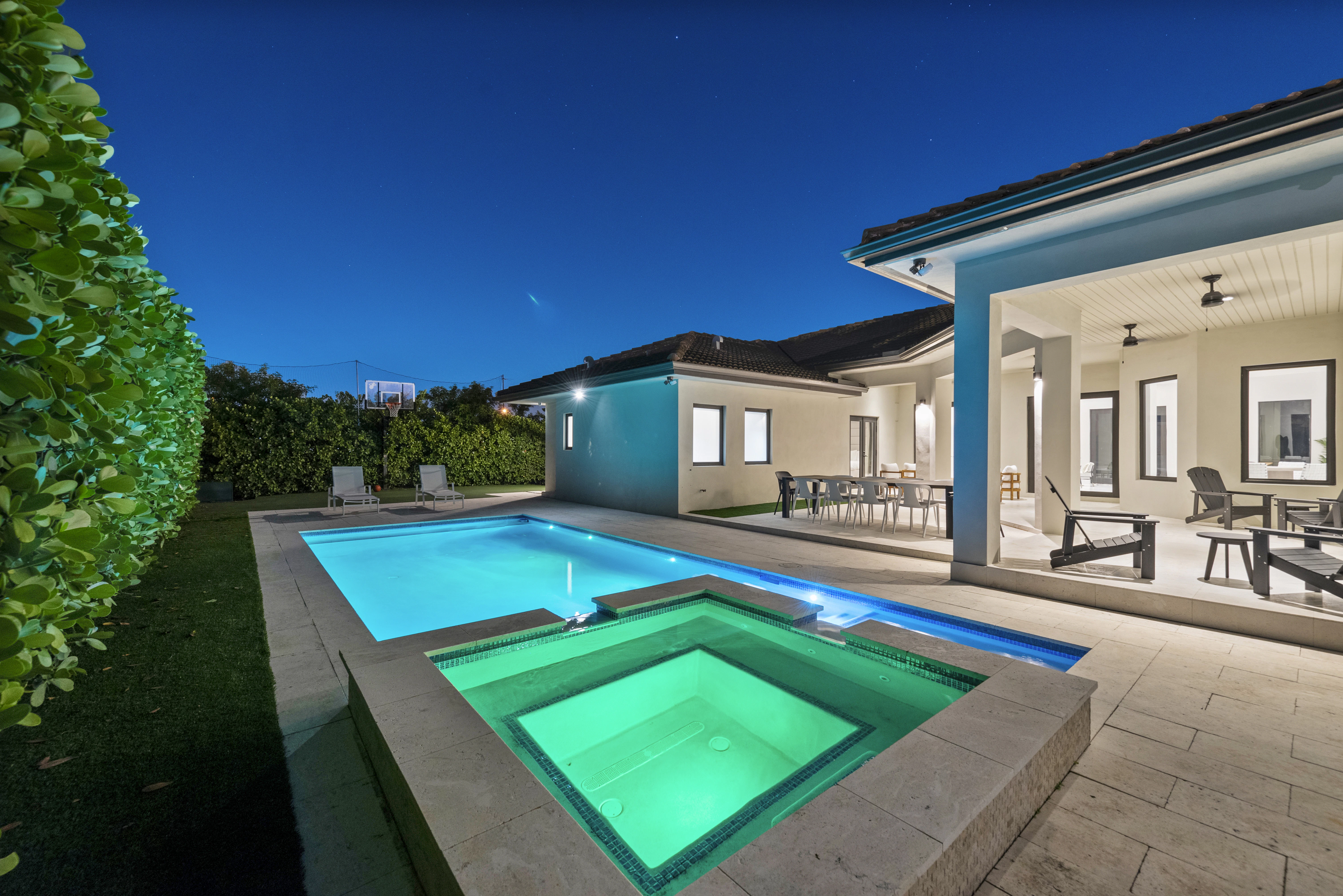 West Miami Villa Grand