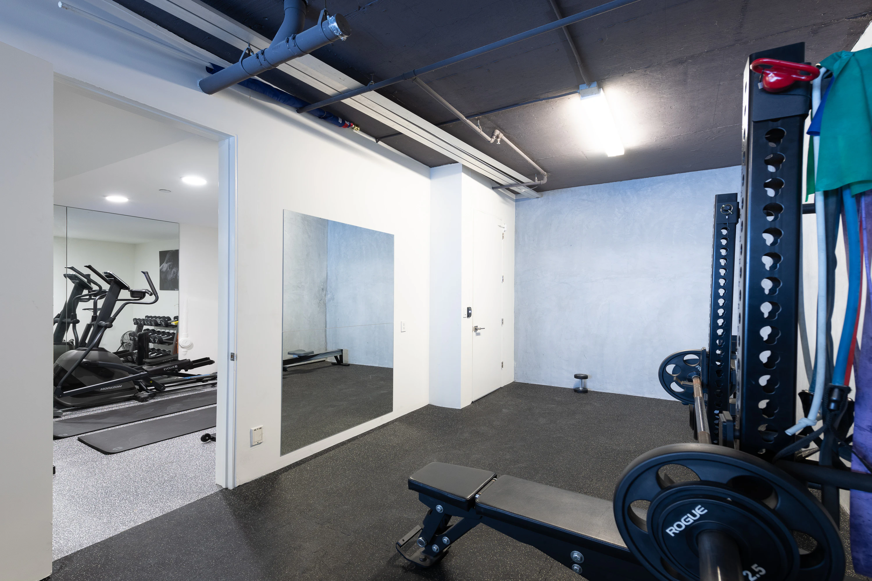 69 12148 Travis St in Los Angeles