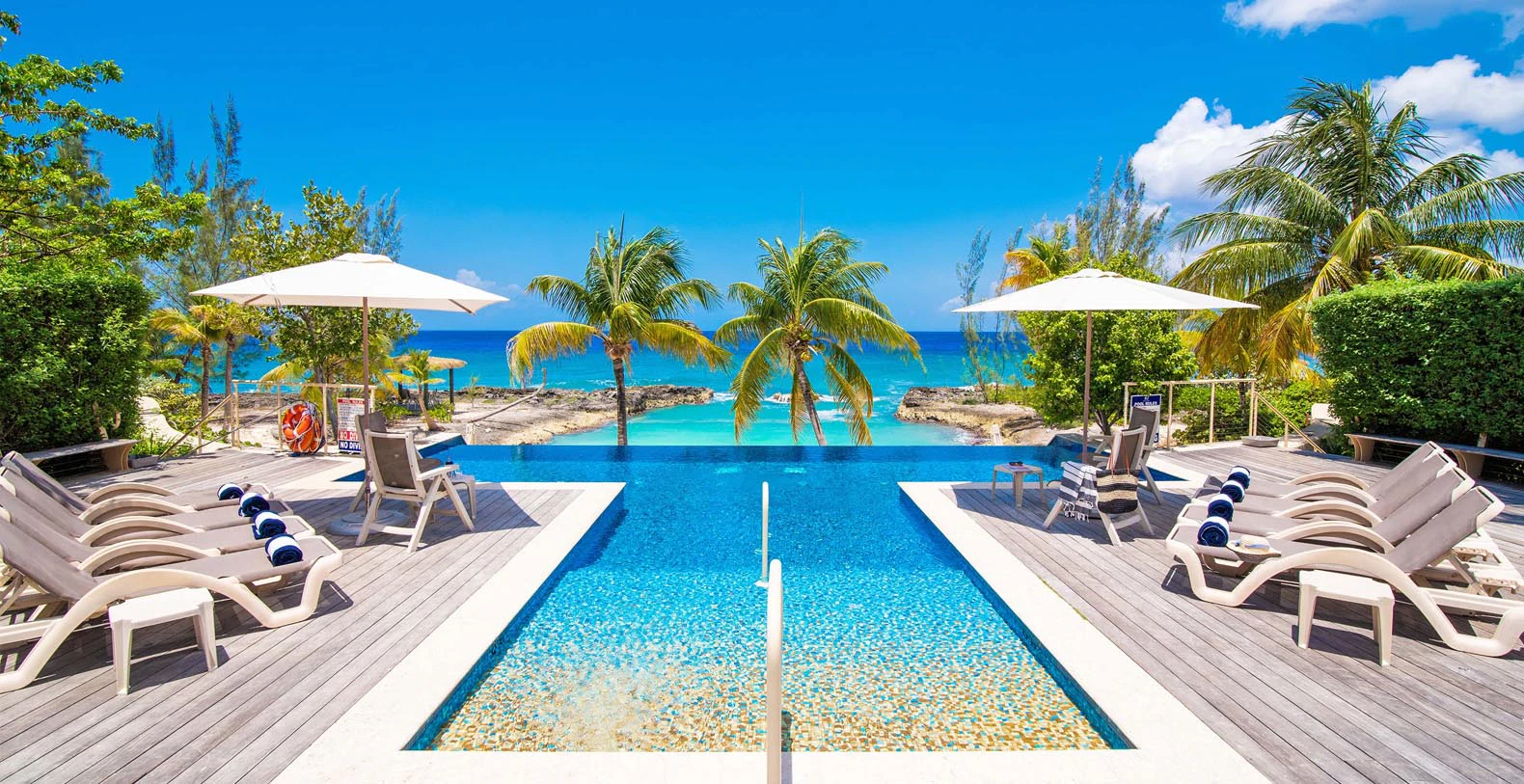 Grand Cayman Hotel Pool