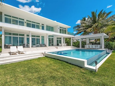 Villa Bay rental in Miami Beach
