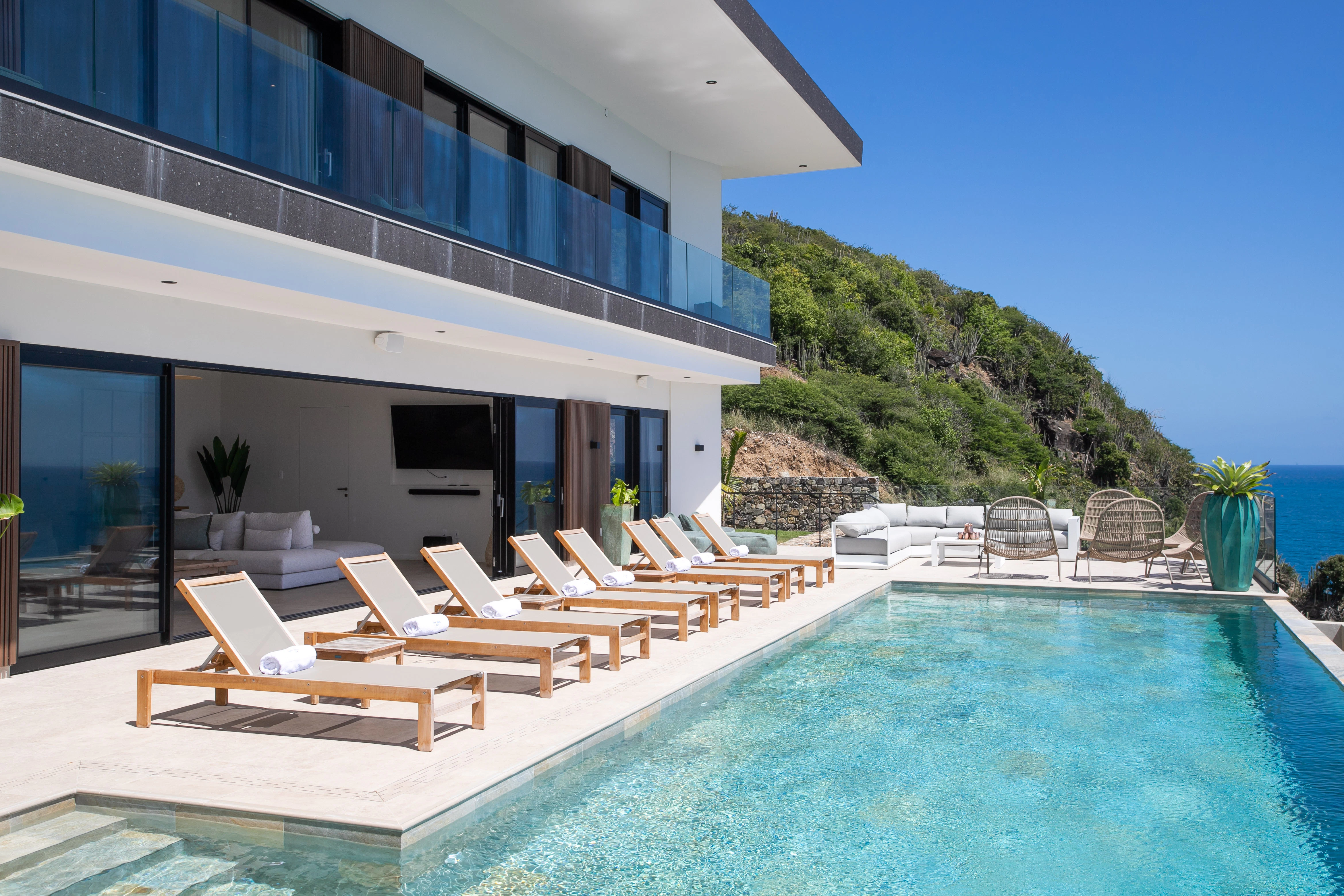 41 Pool With View Into Living Room in St. Martin