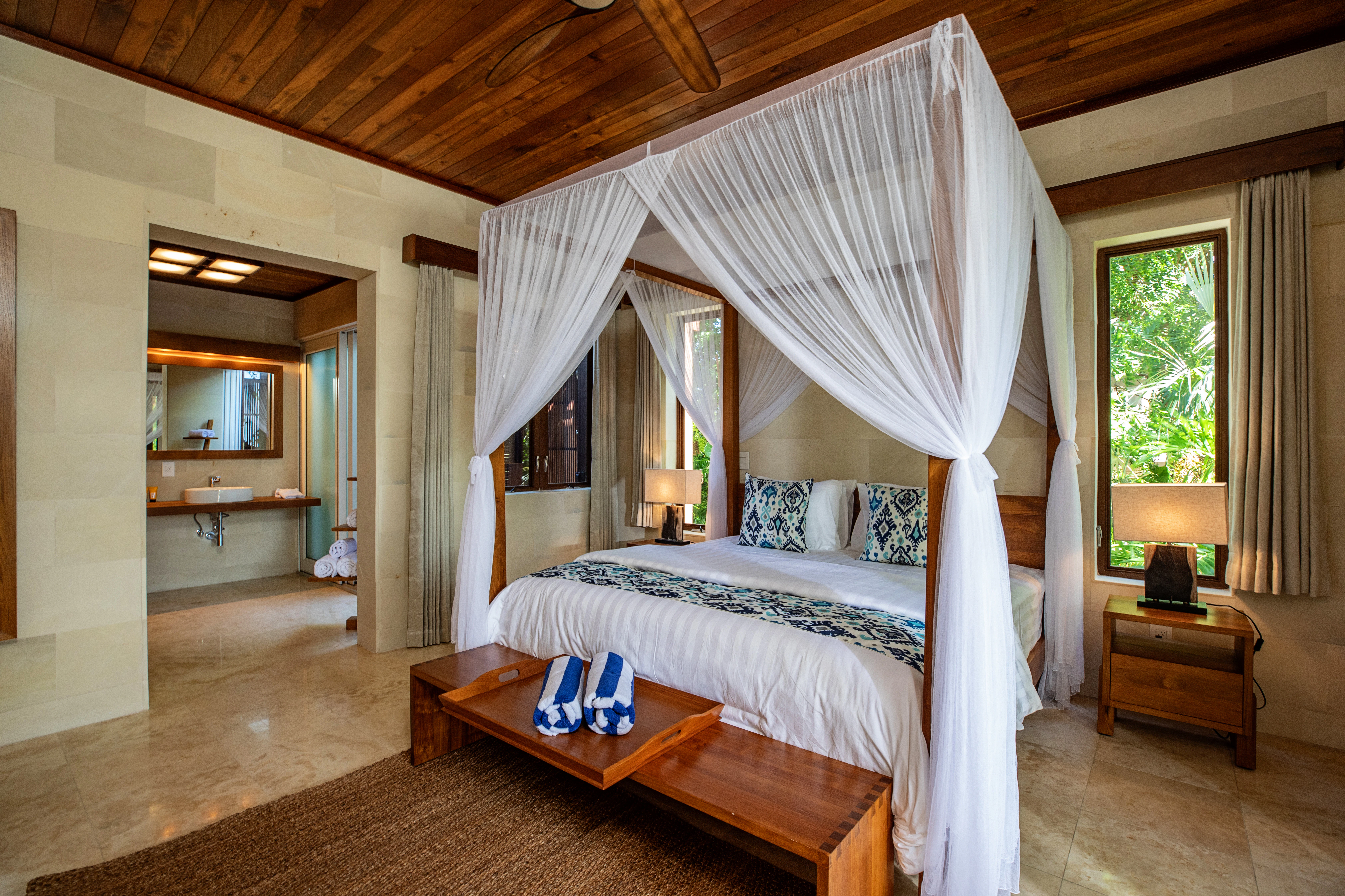 Beach Cake 0028 in Turks and Caicos