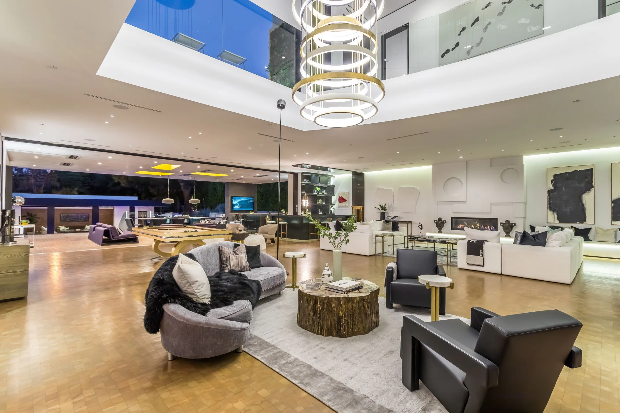 Ng 38 in Los Angeles