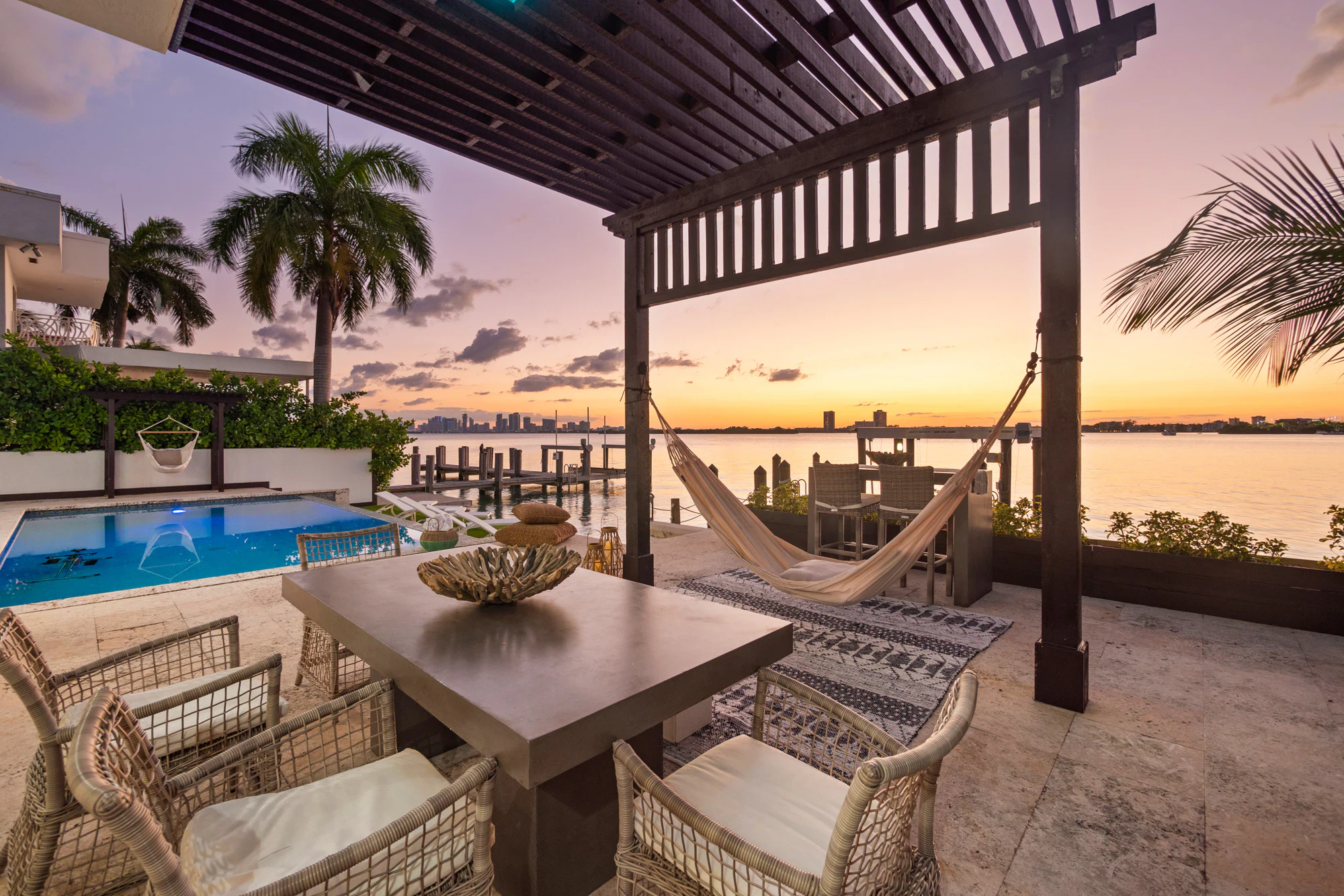 Villa Lieona Tropical Luxe