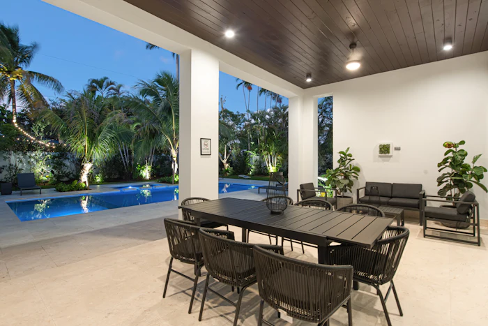 5 Villa Miami Backyard Dining Pool in Miami
