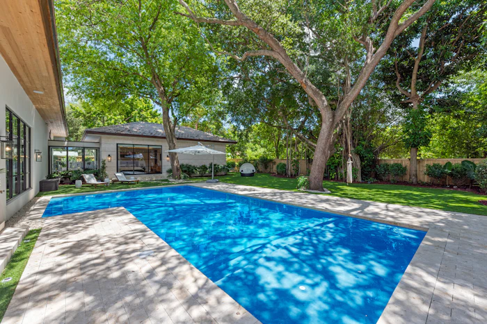 3 Villa Miami Backyard Pool in Miami