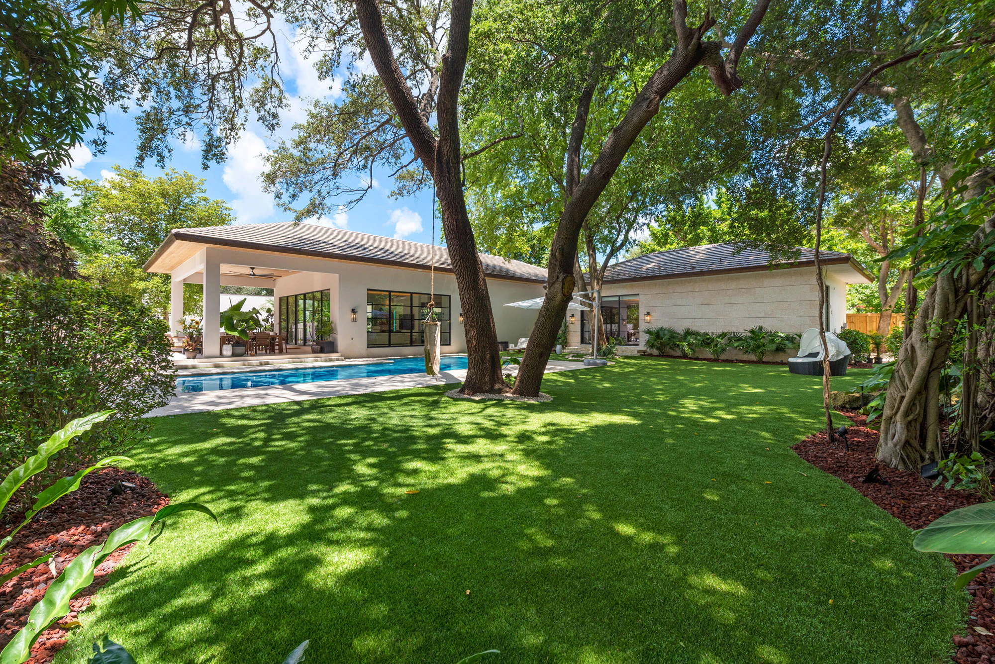 4 Villa Miami Backyard Pool in Miami