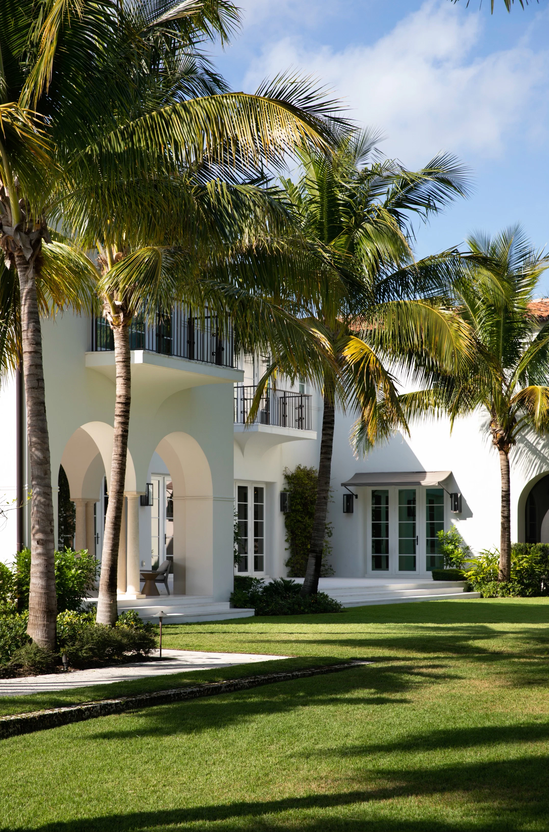 Miami villa courtyard