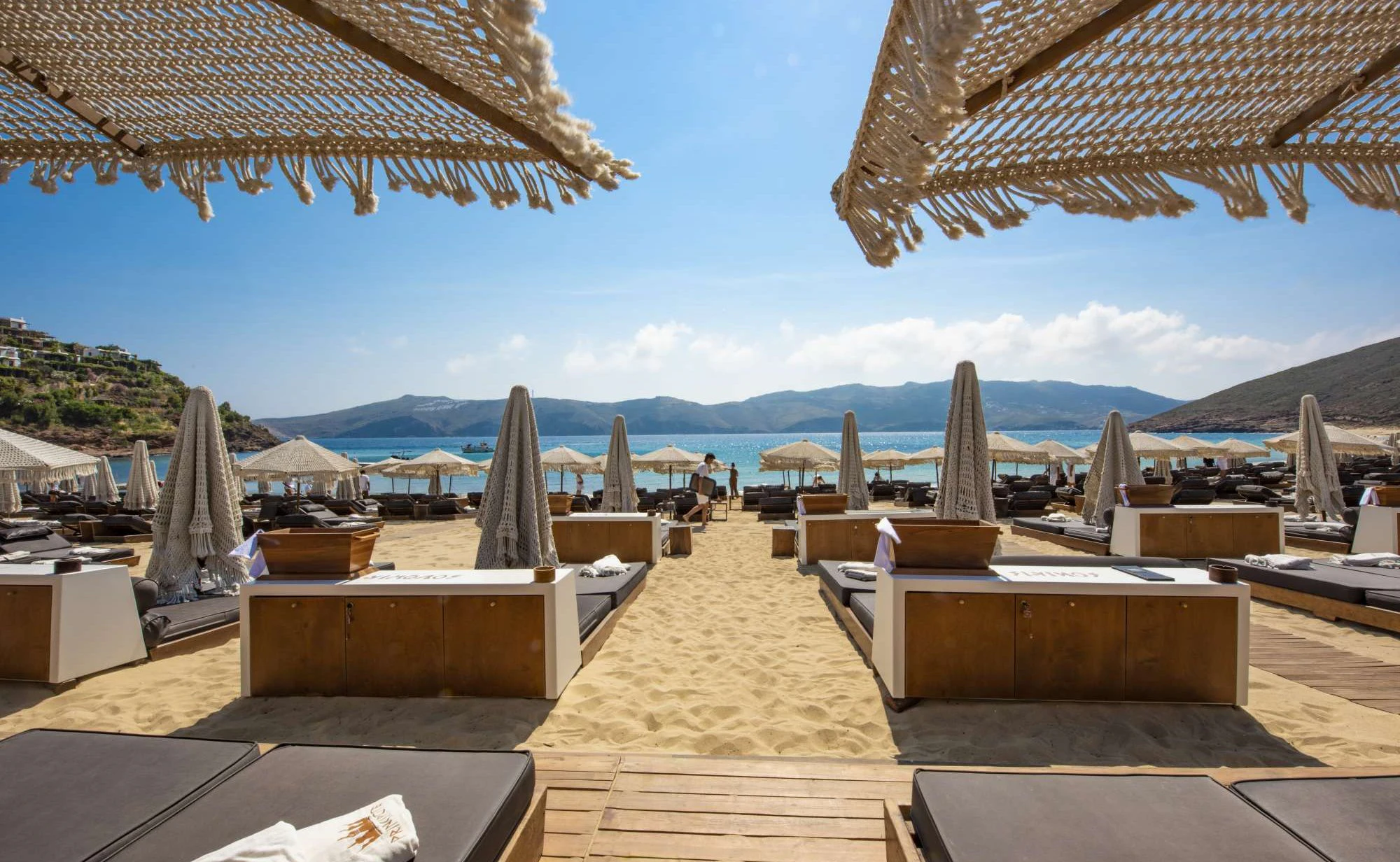 Principote Mykonos Beach Sunbeds Sand 2000x1232