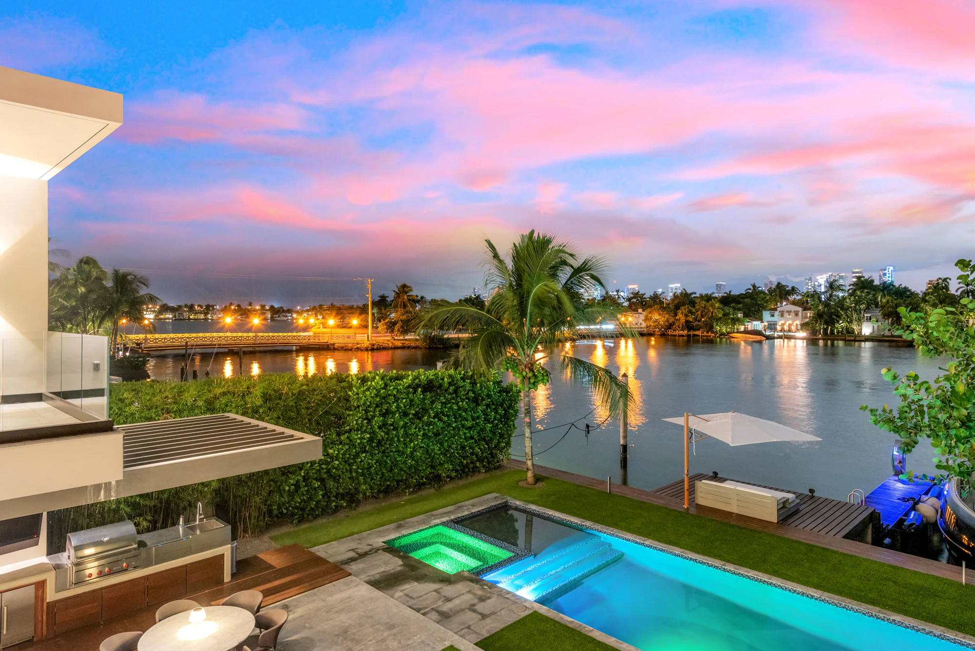 1 Villa Miami Backyard Pool in Miami