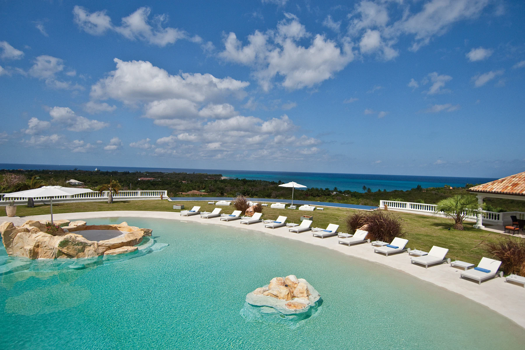 1 Sandyline Pool in St. Martin