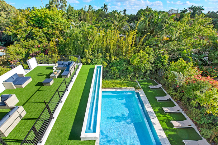 05 Villa Miami Backyard Rooftop Pool Overview in Miami