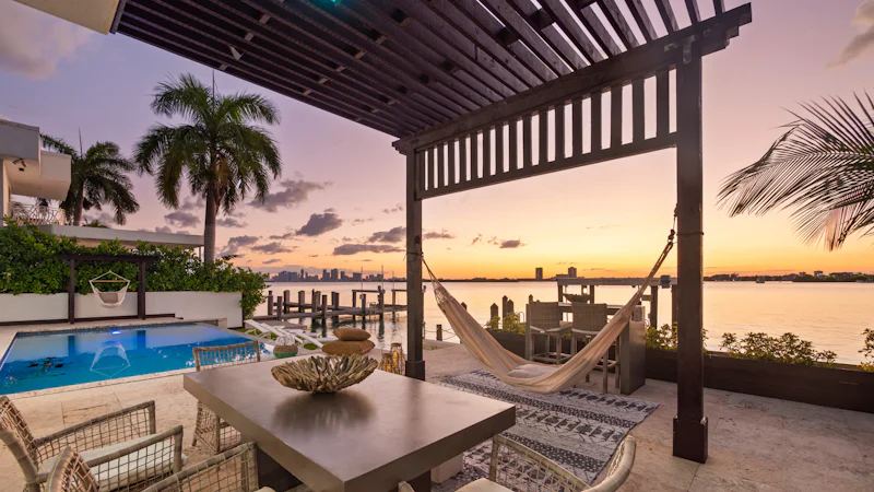 Villa Pads Luxury Miami